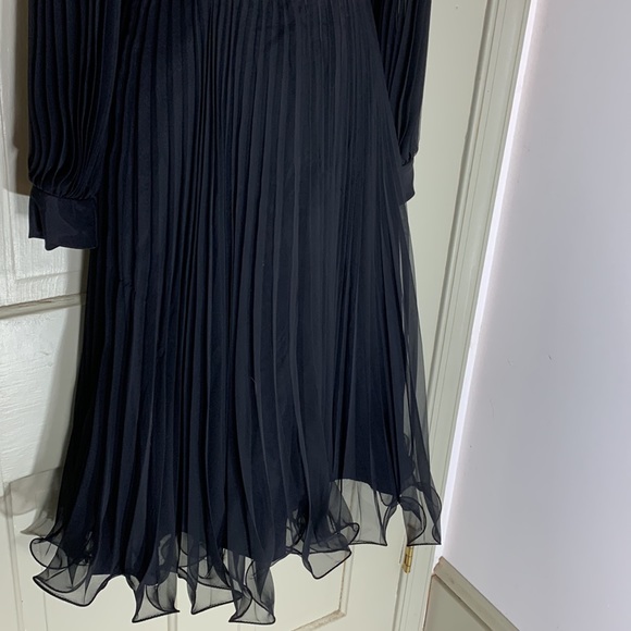 Retro Glam Dress - Picture 4 of 12